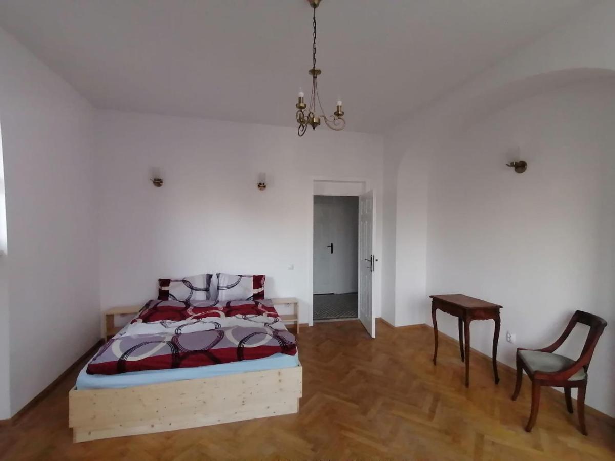 Central Appartment - Heart Of Bucharest - Sector 1 - New Renovated - Open Space Luaran gambar
