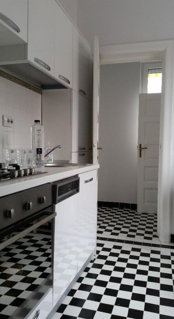 Central Appartment - Heart Of Bucharest - Sector 1 - New Renovated - Open Space Luaran gambar